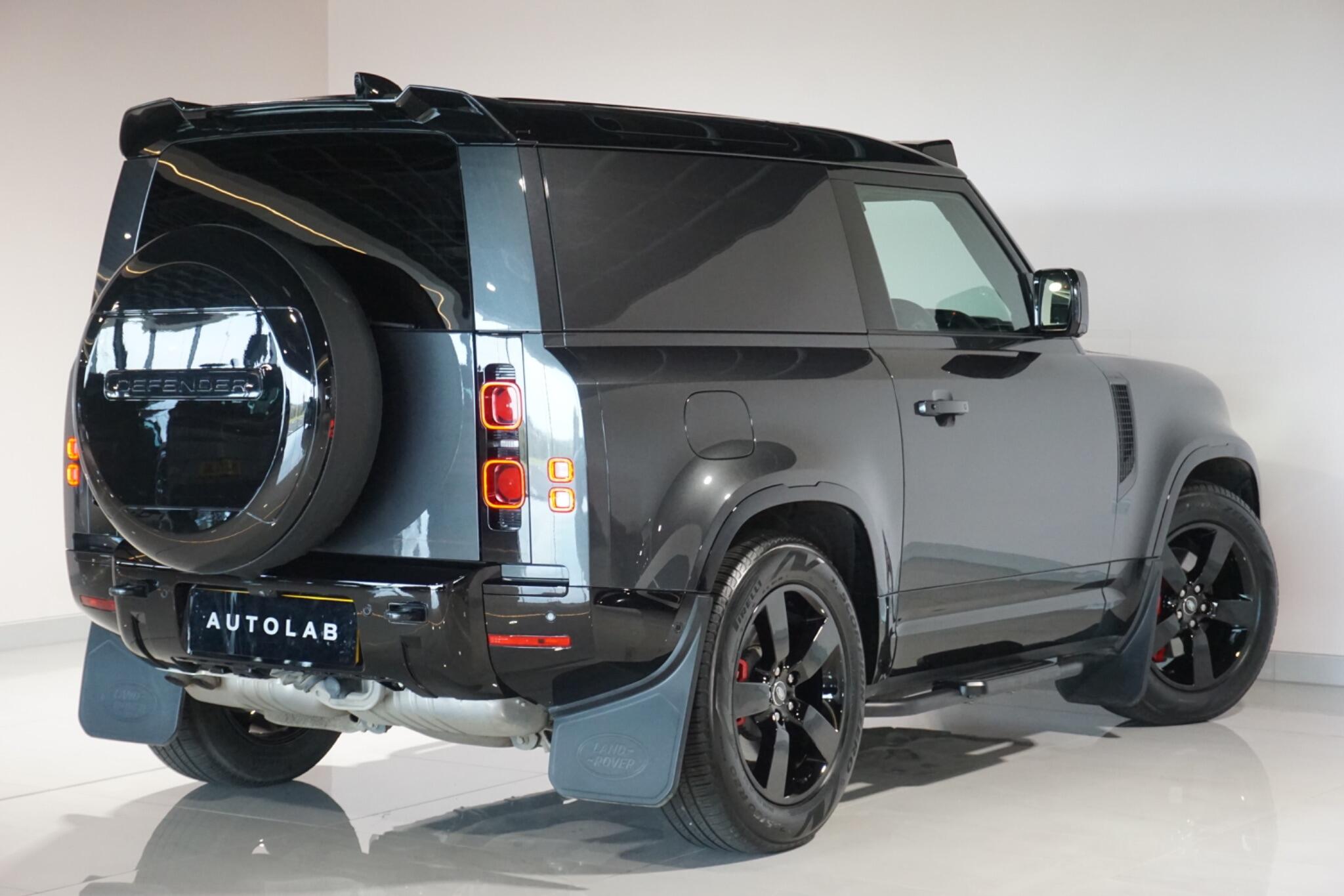 Land Rover Defender 90 3.0 D300 MHEV X-Dynamic HSE Hard Top SUV 3dr Diesel Auto 4WD SWB Euro 6 (s/s) (300 ps)